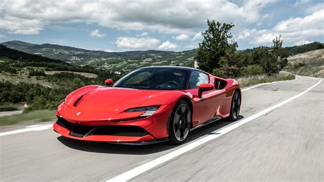 Carspillar – Ferrari SF90 Stradale, la Rossa da 1000 CV