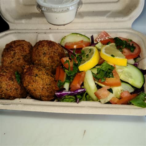 Falafel Salad