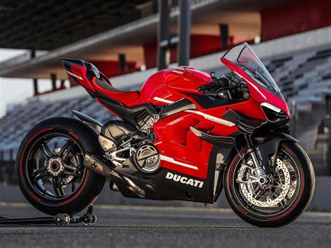 2. Ducati Superleggera V4 - Technology