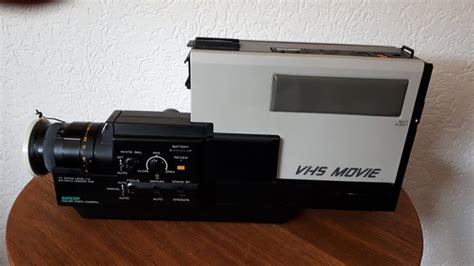 Hitachi VM-200E (VHS integrated camera/recorder) - Catawiki