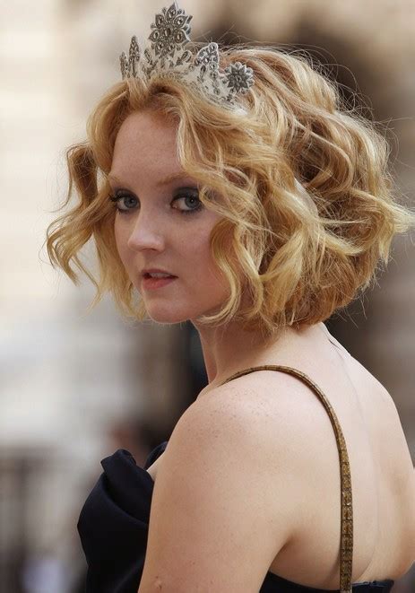 Lily Cole Short Blonde Curly Bob - Short Hairstyle for Curly Hair - Pretty Designs