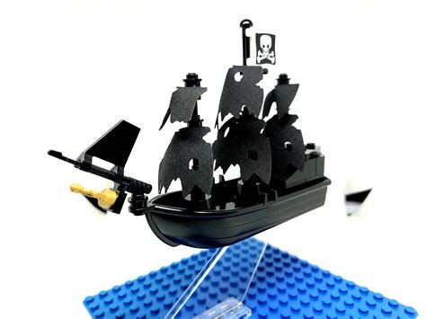 Spooky cursed pirate ship : r/lego