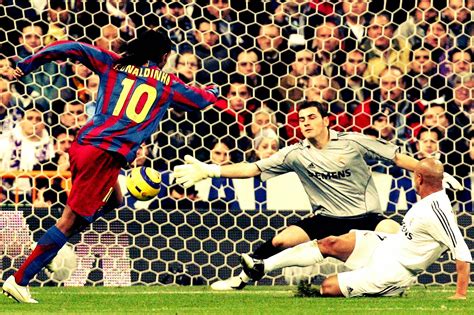 Ronaldinho vs Real Madrid Spectacular Goals | Barca Images GIF | All ...