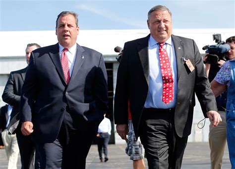 Maine's Tea Party Governor Endorses Chris Christie | TIME