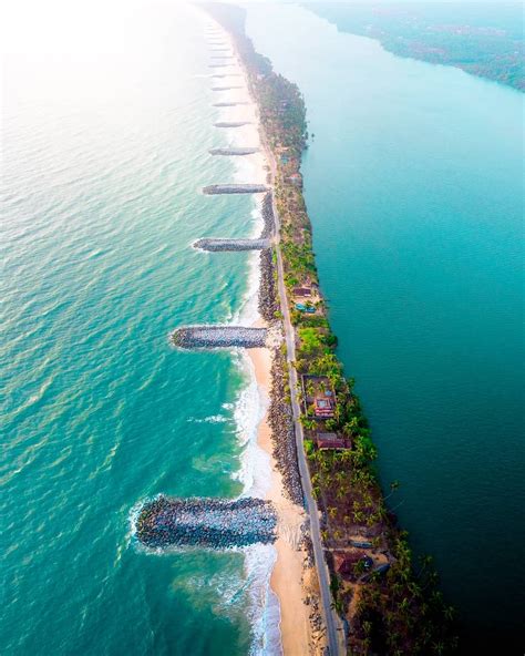 Pithrody Beach, Mangalore (Photo by: droneholic)[960 X 1200] : r/Beachporn