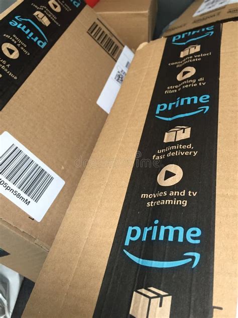 Amazon Prime Boxes editorial image. Image of online - 114062090