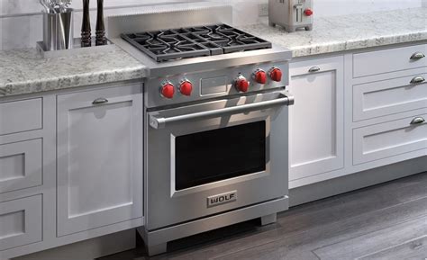 Wolf 30" Dual Fuel Range 4 Burner (DF304) Cooktop