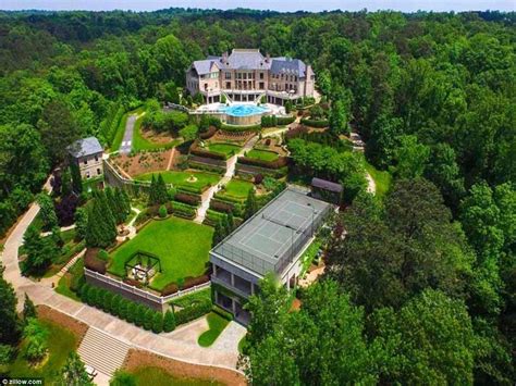 Tyler Perry puts Atlanta mansion on the market for $25 million | Atlanta mansions, Celebrity ...