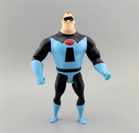 Dan the Pixar Fan: The Incredibles "Glory Days Suit" Mr. Incredible—Mattel's Pixar 7" Scale ...