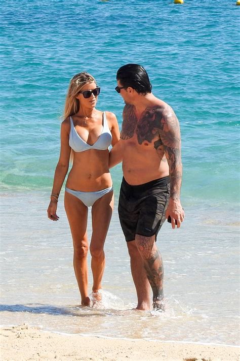 Christina Haack (Christina Anstead) – Spotted at the beach in Cabo San Lucas – GotCeleb