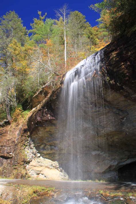 Bridal Veil Falls (Nantahala National Forest, North Carolina, USA)