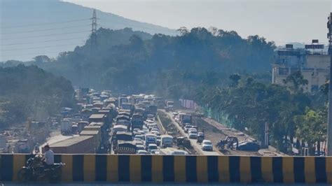 IN PHOTOS: Traffic snarls in Mumbai as Manoj Jarange Patil led Maratha ...