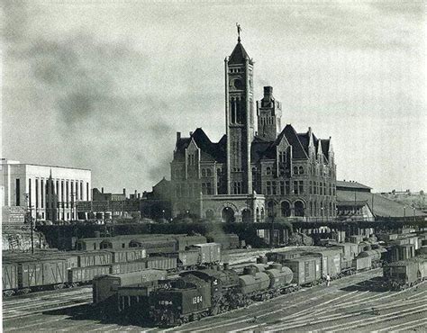 Union Station, Nashville, 1941. Photo: Edward Weston .. #history #viralnetics #rail # ...