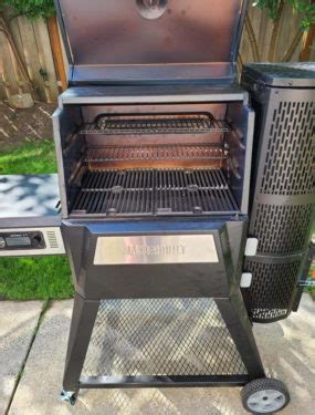 Masterbuilt Gravity Series 560 Digital Charcoal Grill & Smoker Review ...