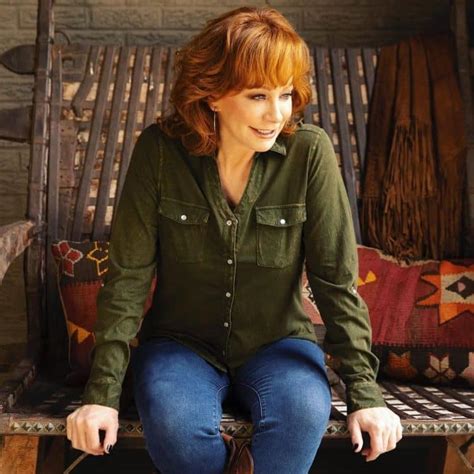 Reba McEntire Leaves Fans Shocked As She Shows Off Natural Hair | DoYouRemember?