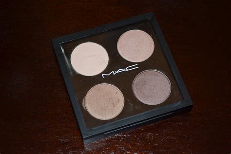 Mom's Got a Brand New Bag: Favorite MAC eyeshadow look!