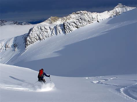 Kootenay Skiing • Coast Backcountry