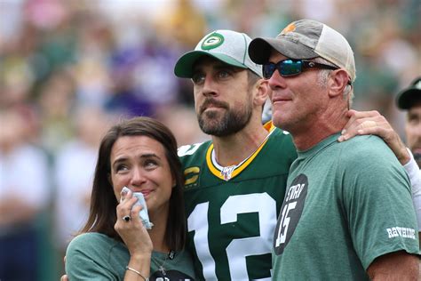 Aaron Rodgers Spills Honest Details About His Relationship With Brett ...