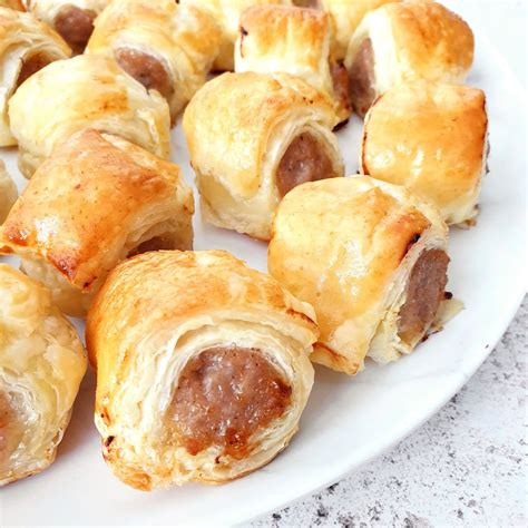 Mini Sausage Rolls with Puff Pastry – Feast Glorious Feast