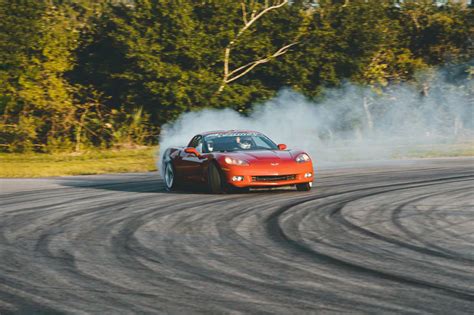 Understeer vs Oversteer: Understanding the Difference – Dust Runners ...