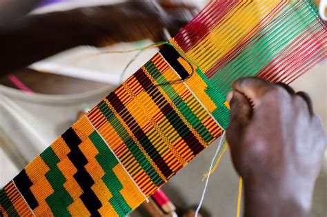 Weaving Kente Cloth in Ghana African Textiles, African Fabric, African ...