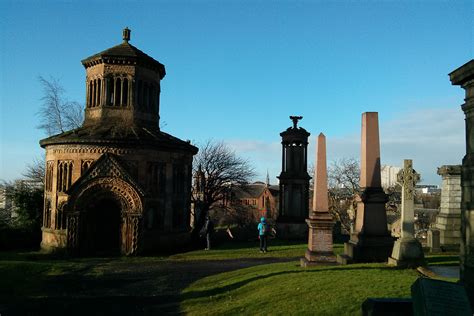 Glasgow Necropolis (Walkhighlands)