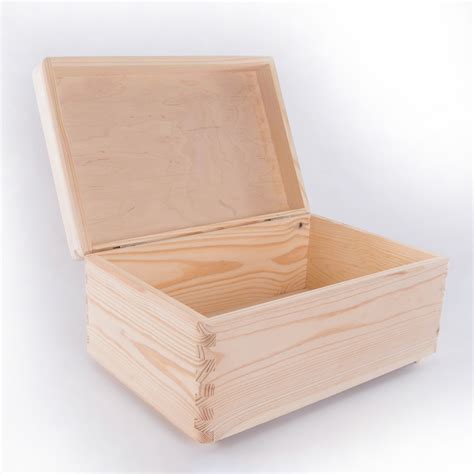 Medium Wooden Storage Box With Lid / Pinewood Memory Keepsake Trunk ...