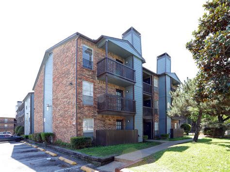 Chapel Oaks Apartments - Dallas, TX | Apartment Finder