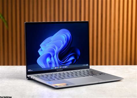 Asus Zenbook S13 OLED Review