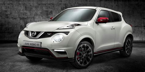 2017 Nissan JUKE | Consumer Guide Auto