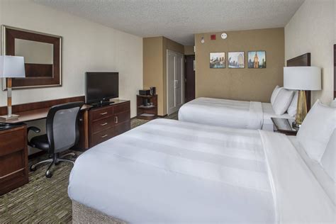 Hotel Accommodation Near PHL Airport | Philadelphia Airport Marriott