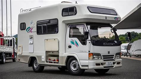 ATL JDM IN JAPAN- 1995 Isuzu Elf (THE ULTIMATE JDM CAMPER VAN) Walk Around - YouTube