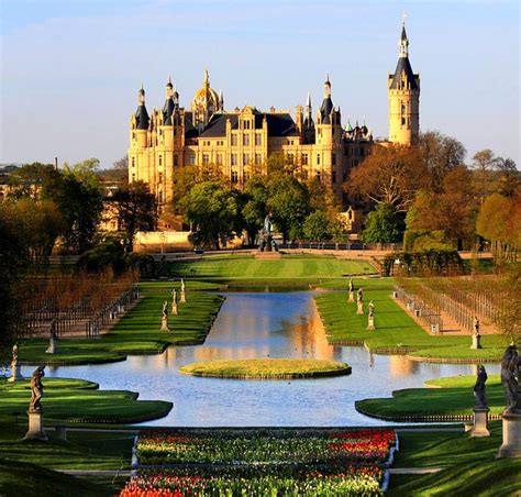 Top 14 Picturesque Schwerin Castle Facts