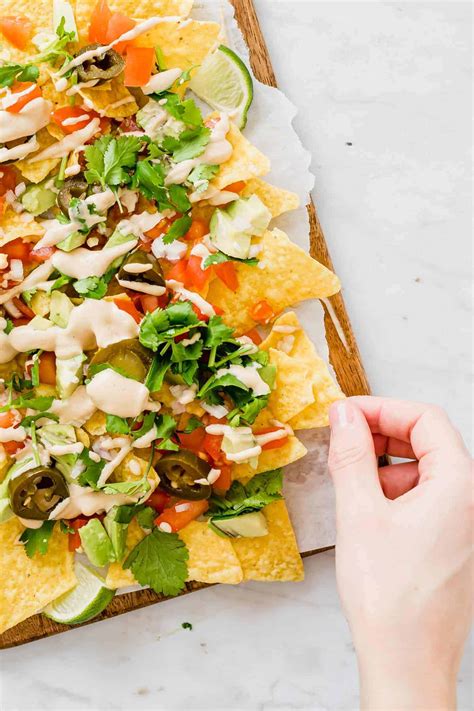 Vegan Nachos (Quck & Easy Recipe) | Aline Made