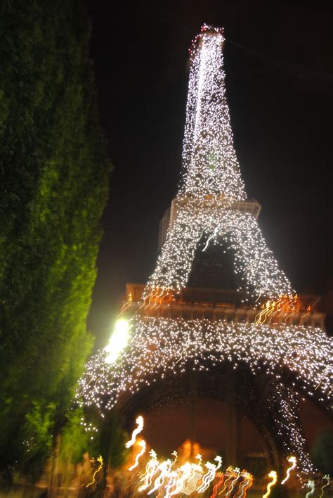 √ Eiffel Tower Paris Christmas Lights - Alumn Photograph