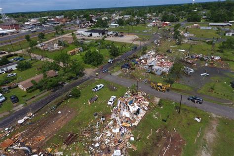 VIDEO OF DAMAGE TO FRANKLIN, TEXAS AFTER A TORNADO HIT SATURDAY MORNING ...