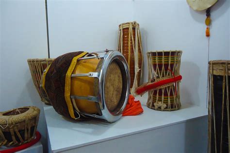 Sri Lanka Traditional Instruments - Top 10 SriLanka Musical Instruments ...