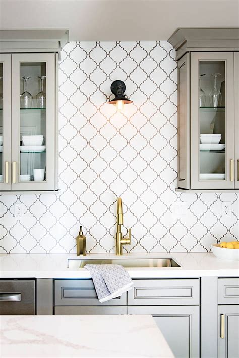 Kitchens With Arabesque Tile Backsplash – Things In The Kitchen