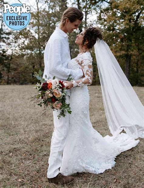 Country Singer Gabrielle Mooney Marries After Near-Death Experience