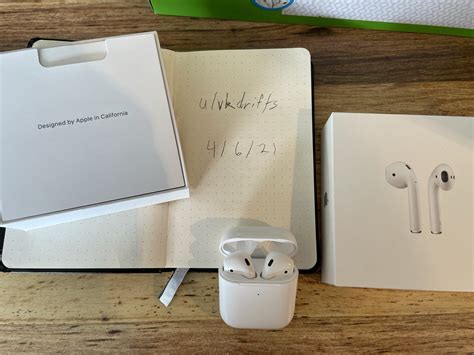 [USA-IL][H] AirPods 2 wireless charging [W] paypal : appleswap