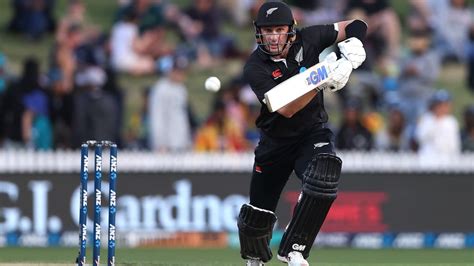 New Zealand beat Sri Lanka, New Zealand won by 6 wickets (with 103 ...