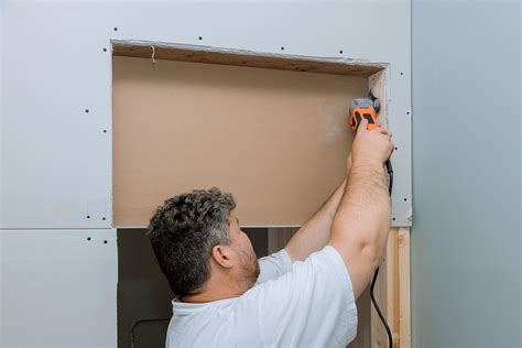 How to Plasterboard a Wall