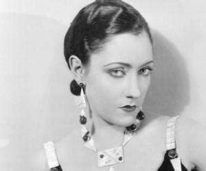 Gloria Swanson Biography, Birthday. Awards & Facts About Gloria Swanson