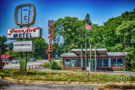 Hilltop Motel Photograph by Cara Walton - Fine Art America