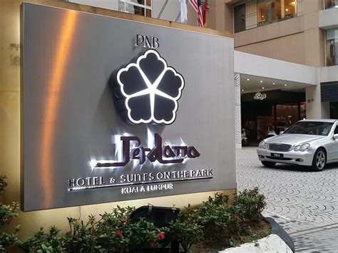 Malaysia's First Halal Hotel Allows Non-Muslim Guests To Eat Pork And Drink Alcohol