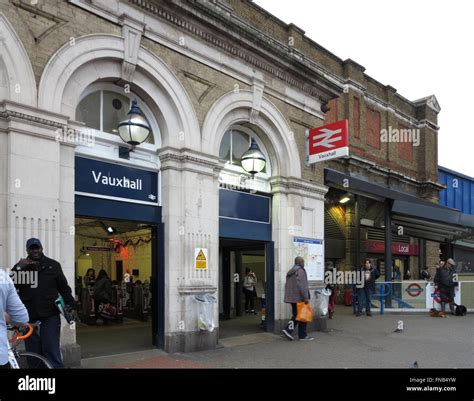 La gare de vauxhall Banque de photographies et d’images à haute ...