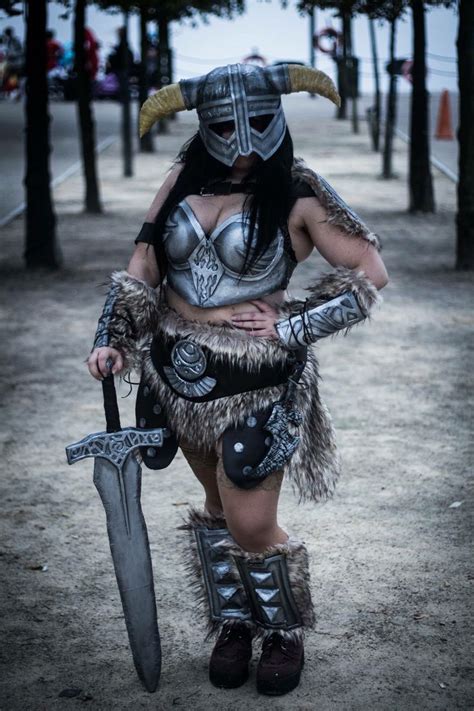 Female dovahkiin (skyrim) #skyrim #cosplay #dovahkiin #dragonborn #ironarmor | Skyrim cosplay ...