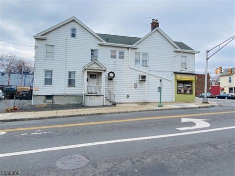 Commercial Real Estate for Sale at 415 Bloomfield Ave in Bloomfield Twp ...