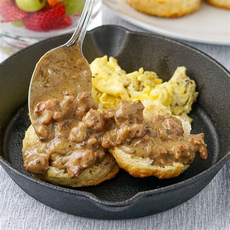 Southern Sausage Gravy. An easy, tasty, no cream added biscuits & gravy!