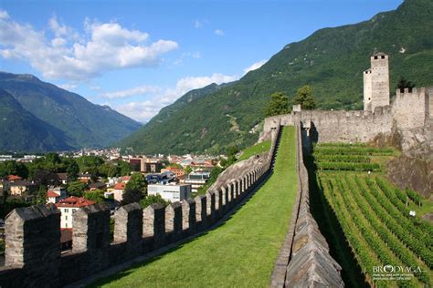 Bellinzona, Switzerland | Bellinzona travel photo | Brodyaga.com image ...